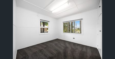 Charming home is ready for its next tenants to enjoy! - Photo 3