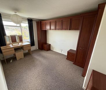 3 bedroom semi-detached house to rent - Photo 6