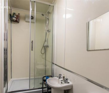 6 bedroom terraced house to rent - Photo 1