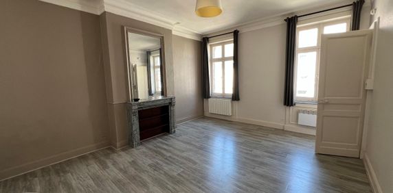 Location Appartement 1 pièce 31m² LILLE 59000 - Photo 2