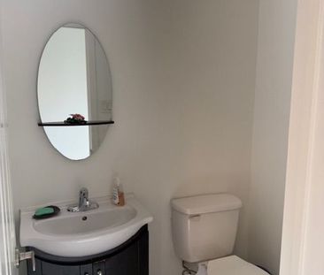 For Lease - 11 Plaisance Rd Road Unit# 42, Richmond Hill, Ontario - Photo 1