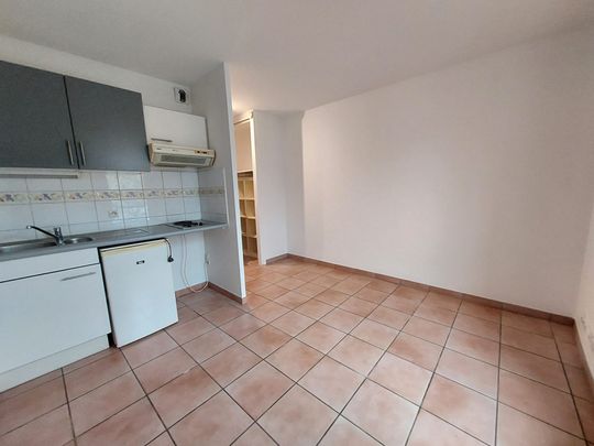 Location Appartement 1 pièce 18m² LA ROCHELLE 17000 - Photo 1