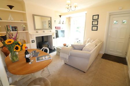 2 bedroom terraced house to rent - Photo 5