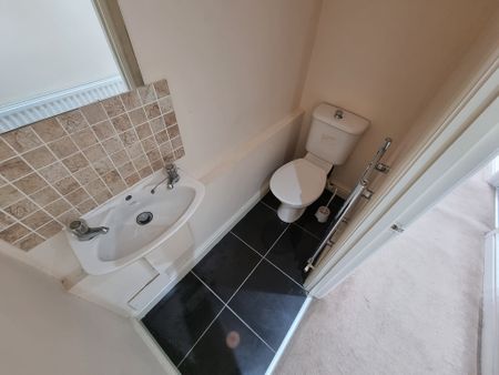 2 Bed Student Accommodation - Photo 5