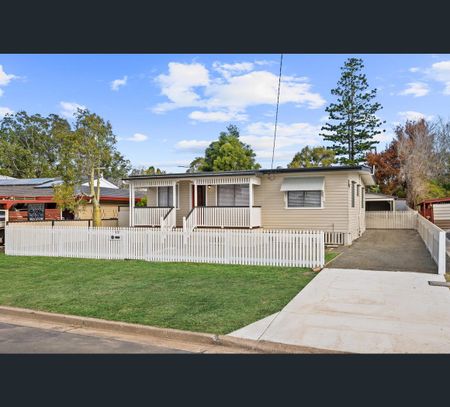 13 Nolan Street, Raceview, Qld 4305 - Photo 2