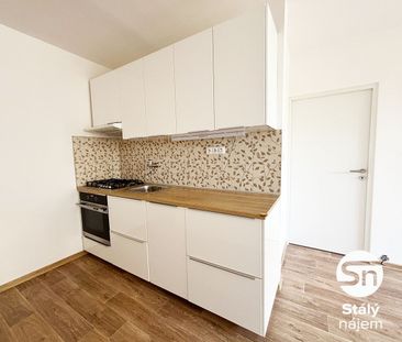 Pronájem bytu 2+kk 40 m² - Fotografie 2