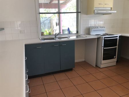 3 Bedroom Home with a Huge Backyard - Photo 4