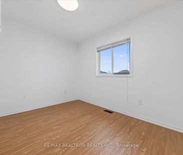 1535 SARASOTA CRESCENT - Photo 3