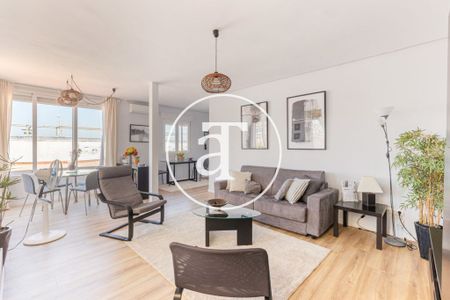 Monthly rental 1-bedroom penthouse with a terrace overlooking the Royal Palace of Madrid - Photo 2