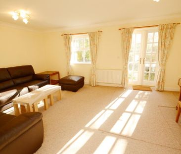 4 bedroom semi-detached house to rent - Photo 4