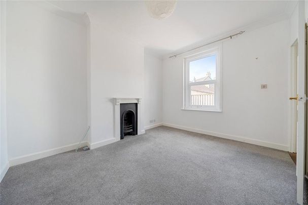 4 bedroom terraced house to rent - Photo 1