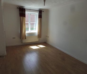 2 bedroom semi-detached house to rent - Photo 2
