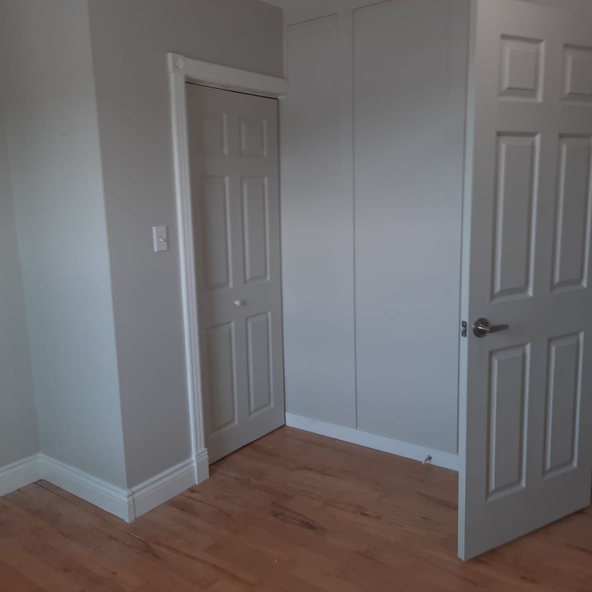 For Lease - 2084 Dundas Street Unit# 3, Edwardsburgh/Cardinal, Ontario - Photo 1