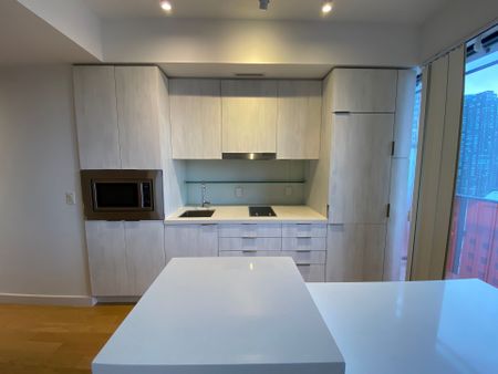 For Lease - 215 Queen Street Unit# 1703, Toronto, Ontario - Photo 3