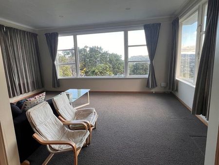 4BR Home in Ngaio, Wellington - Photo 3