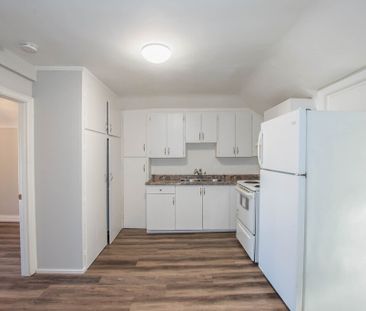 **ALL INCLUSIVE** 1 Bedroom Upper Unit in St. Catharines!! - Photo 2