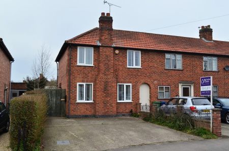 3 bedroom end of terrace house to rent - Photo 2