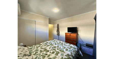 NEAT MODERN UNIT - SINGLE GARAGE & SPACIOUS OPEN-PLAN LIVING, DINING & KITCHEN, CONVENIENT LOCATION! - Photo 5