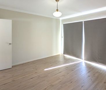 Spacious 3 Bedroom Townhouse - Photo 6