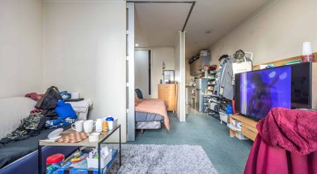 Live the City Life on Queen Street - Photo 5