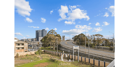 Fully Furnished Penthouse Apartment with Uninterrupted Views - Photo 4