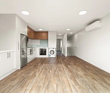 Brand new 1-bedroom apartment - Available now! - Photo 4