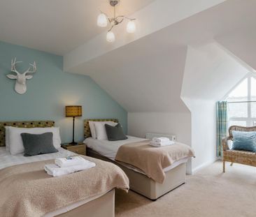 3 bedroom apartment to rent - Photo 2