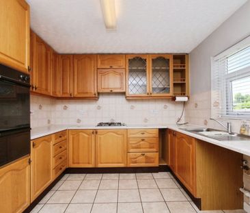 Woodleigh Close - Photo 1