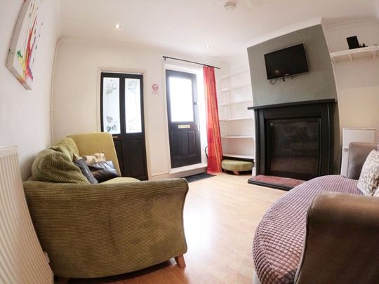 13 Albany Street, Lincoln, Lincolnshire, LN1 3JD - Photo 1