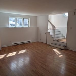 Grand 5 1/2, trés ensoleillé à Mcmasterville - Photo 2