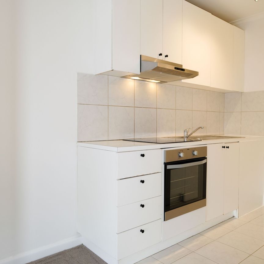 11/31 Rosstown Road, Carnegie VIC 3163 - Apartment For Rent | Domain - Photo 1
