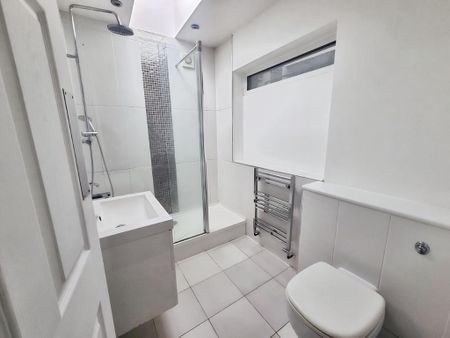 1 bedroom flat to rent - Photo 5