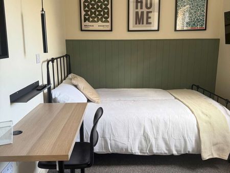 Hawthorn Road Room 6 - Photo 2