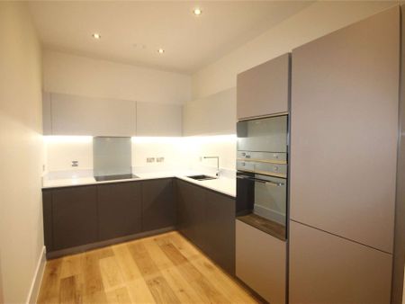 Two bedroom duplex apartment with parking - Photo 4