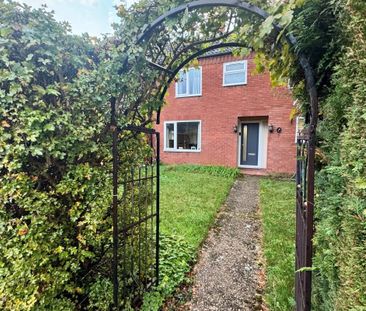 Jubilee Close - Photo 4