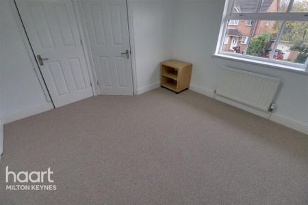 3 bedroom end of terrace house to rent - Photo 2