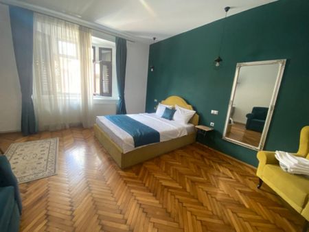 Casa 5 camere decomandate, zona Centru - Photo 3