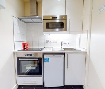 Studio to rent - Photo 6