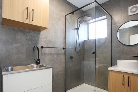 2 Bedroom Modern Unit - Photo 5