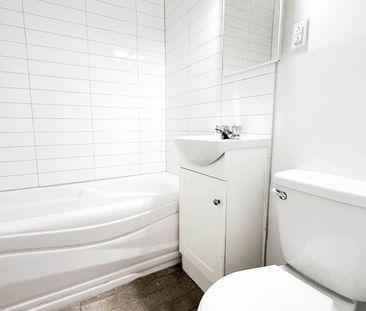 Très beau 3 1/2 rénové - Photo 4