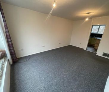 Kings Close, Wirral - Photo 1