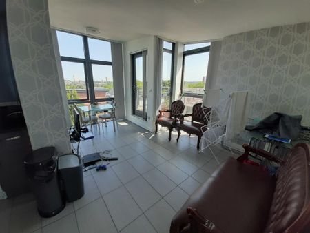 3 bedroom apartment to rent - Photo 2