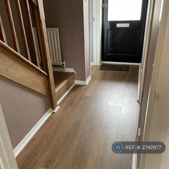 3 bedroom end of terrace house to rent - Photo 1