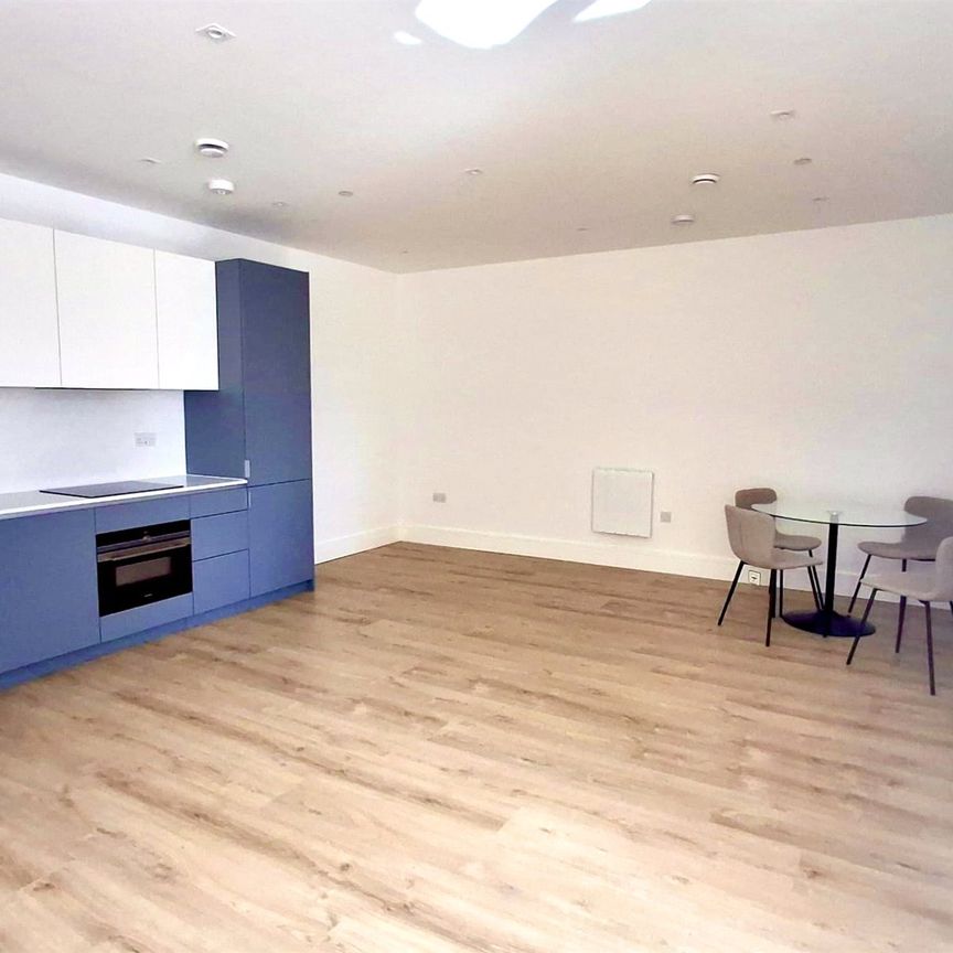 2 bedroom property to rent Syward Place, 40-48 Pyrcroft Road, Chertsey, KT16 - Photo 1