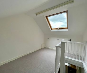 4 bedroom detached to let - Photo 5