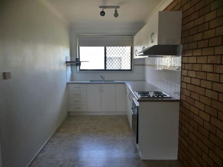 Two Bedroom Unit in South Tamworth - Photo 4
