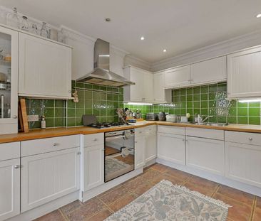 A Beautiful Period Residence in the Sought-After Leigh Woods - Photo 4