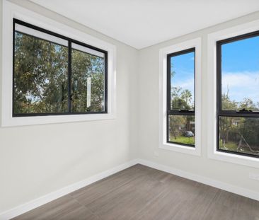 Contemporary Four-Bedroom Duplex in a Prime Menai Location - Photo 2