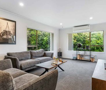 Tastefully Modernised Home - Convenient Location - Photo 5