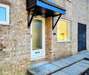 4 bedroom terraced house to rent - Photo 1